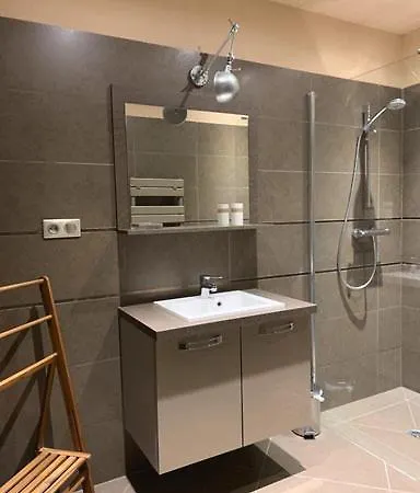 Luna Verde T4 De Standing Avec Piscine A Debordement